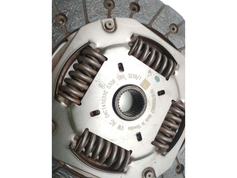 Recambio de disco embrague para volkswagen polo advance referencia OEM IAM 04C141031C  