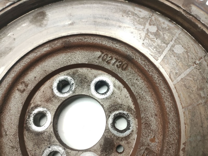 Recambio de volante motor para audi a1 (8x) 1.6 tdi referencia OEM IAM 702730  