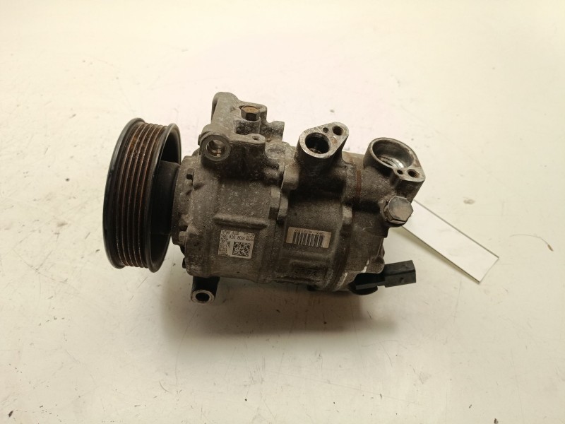 Recambio de compresor aire acondicionado para seat leon (5f1) 2.0 tdi referencia OEM IAM 5Q0820803F  