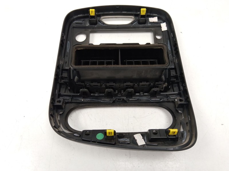 Recambio de aireador central para renault clio iv (bh_) 1.5 dci 90 referencia OEM IAM 687508859R  