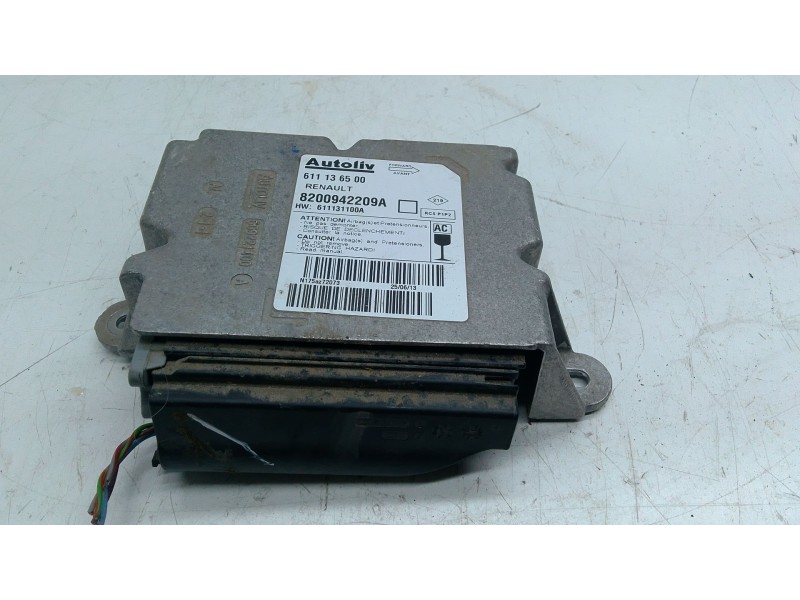 Recambio de centralita airbag para opel movano b pritsche/kipper/koffer 2.3 cdti referencia OEM IAM 8200942209A  