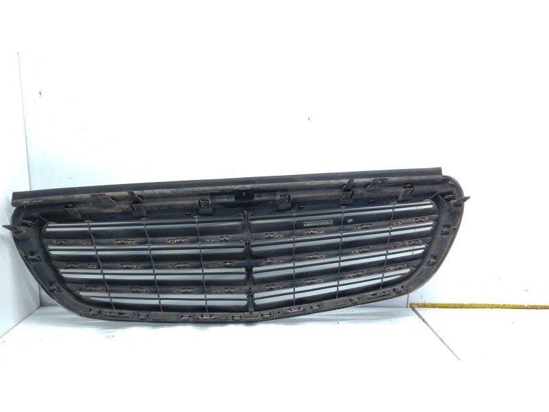 Recambio de rejilla delantera para mercedes-benz clase e (w213) e 220 d (213.004) referencia OEM IAM   