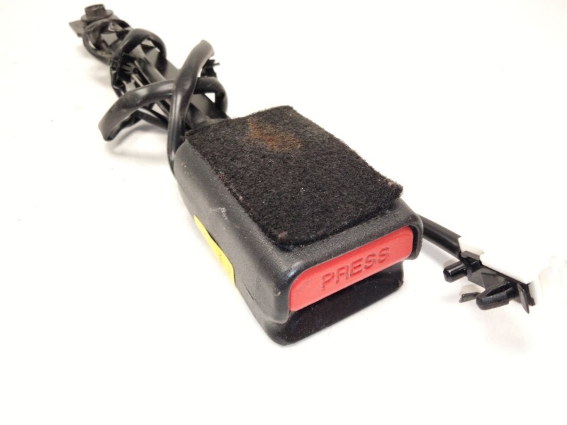 Recambio de enganche delantero izquierdo para nissan pulsar hatchback (c13) 1.2 dig-t referencia OEM IAM   