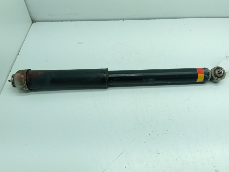 Recambio de amortiguador trasero derecho para nissan pulsar hatchback (c13) 1.2 dig-t referencia OEM IAM   