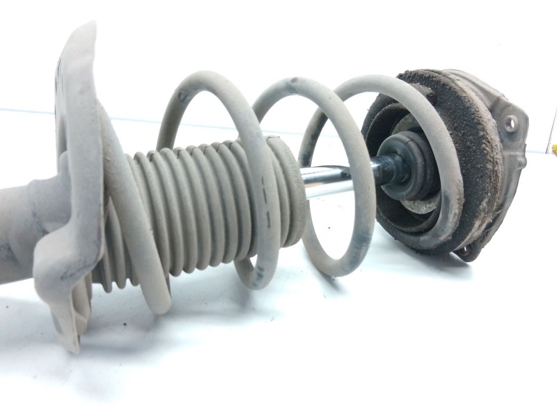 Recambio de amortiguador delantero derecho para nissan pulsar hatchback (c13) 1.2 dig-t referencia OEM IAM   