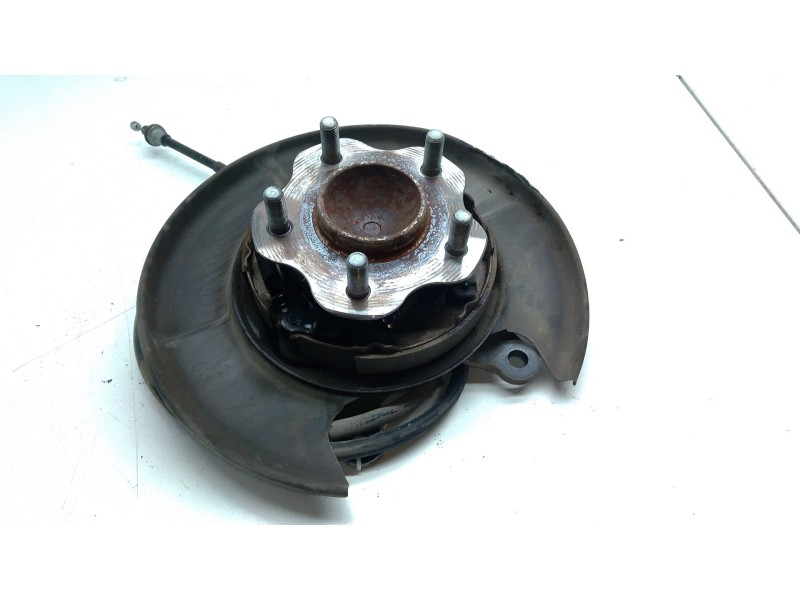 Recambio de buje trasero derecho para nissan pulsar hatchback (c13) 1.2 dig-t referencia OEM IAM   