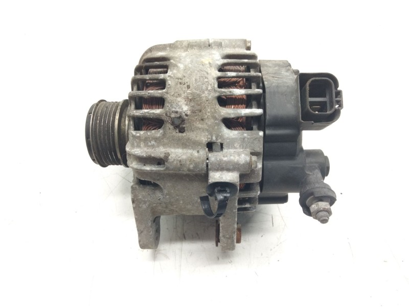 Recambio de alternador para hyundai accent (lc) 1.5 crdi cat referencia OEM IAM 373002A500  