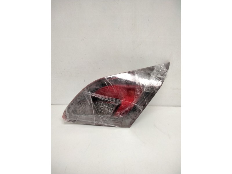 Recambio de piloto trasero derecho porton para opel astra j lim. cosmo referencia OEM IAM 216402  