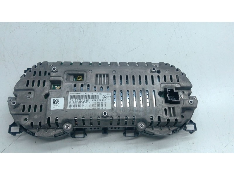 Recambio de cuadro instrumentos para mercedes-benz clase e (w213) e 220 d (213.004) referencia OEM IAM A2139000622  