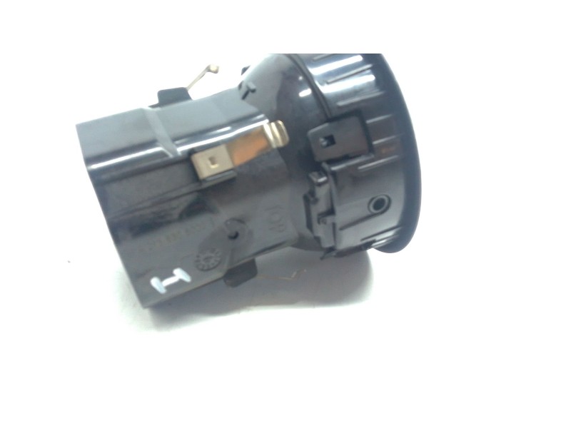 Recambio de aireador izquierdo para mercedes-benz clase e (w213) e 220 d (213.004) referencia OEM IAM A2138308000  