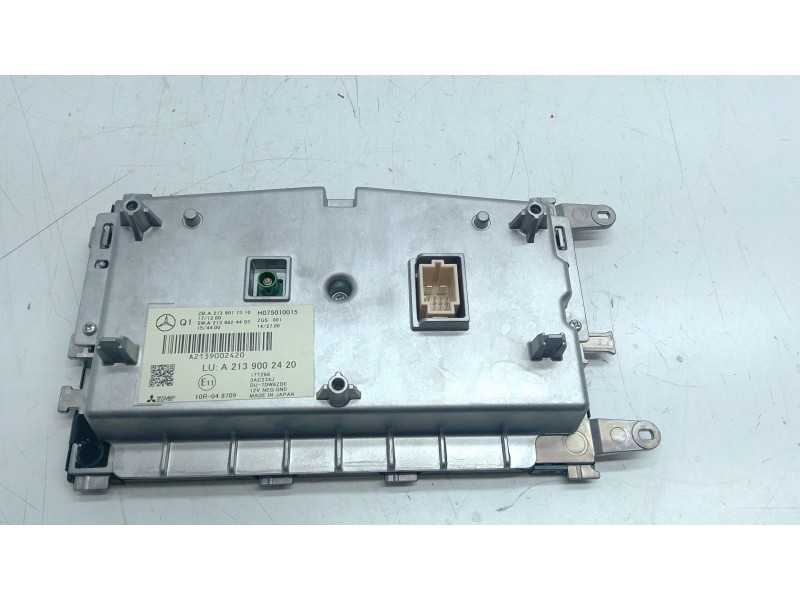 Recambio de pantalla multifuncion para mercedes-benz clase e (w213) e 220 d (213.004) referencia OEM IAM   