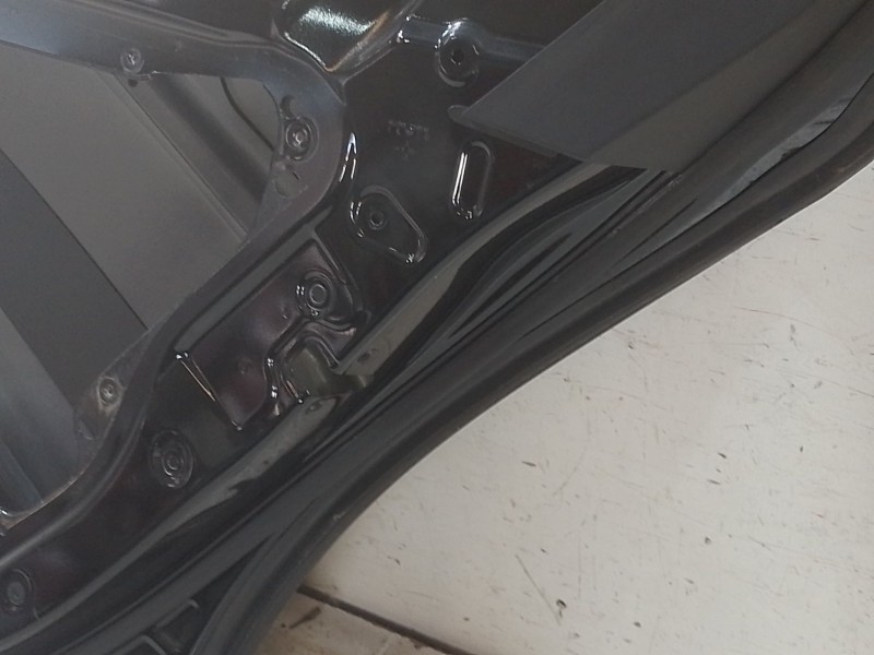 Recambio de puerta trasera derecha para mercedes-benz clase e (w213) e 220 d (213.004) referencia OEM IAM A2137320210  