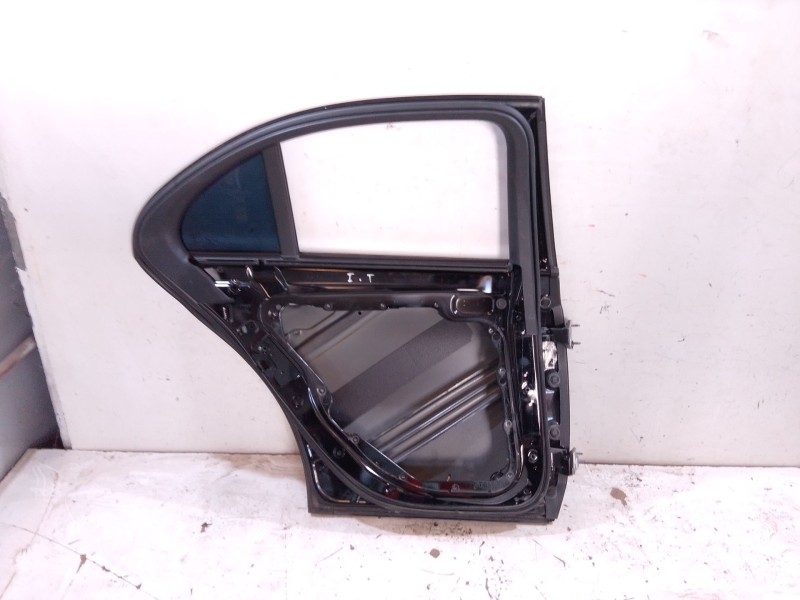 Recambio de puerta trasera izquierda para mercedes-benz clase e (w213) e 220 d (213.004) referencia OEM IAM   