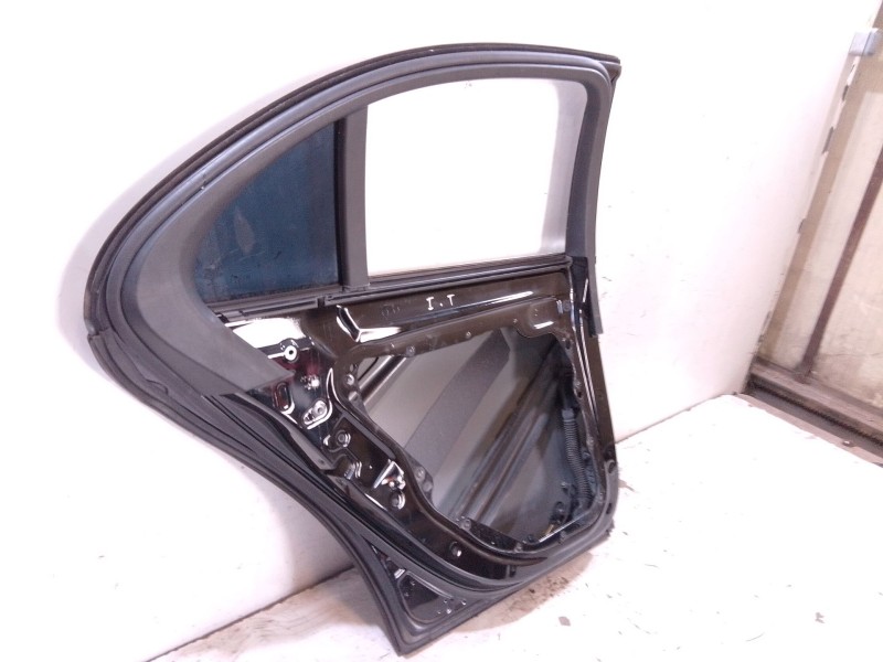 Recambio de puerta trasera izquierda para mercedes-benz clase e (w213) e 220 d (213.004) referencia OEM IAM   