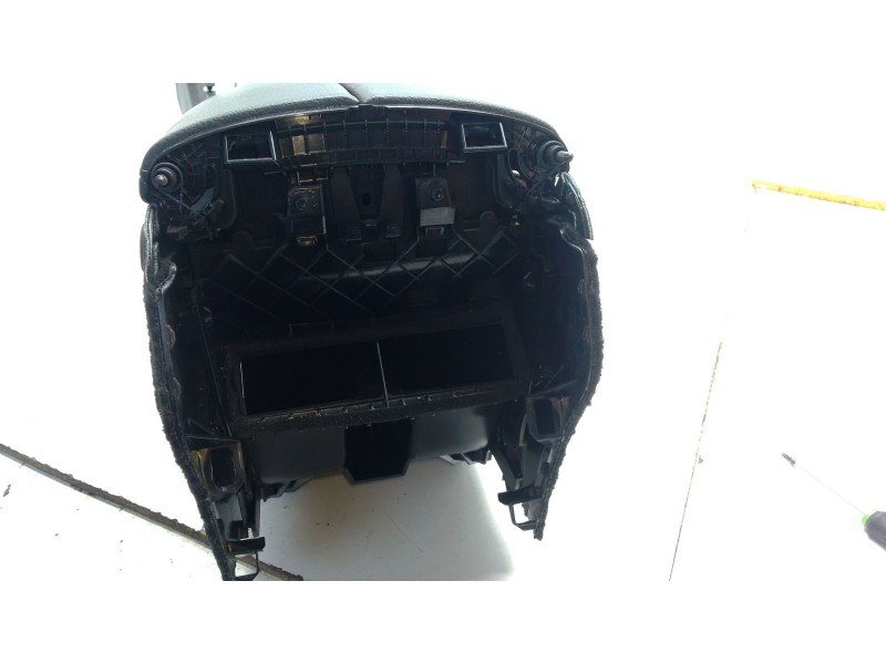 Recambio de consola central para mercedes-benz clase e (w213) e 220 d (213.004) referencia OEM IAM   