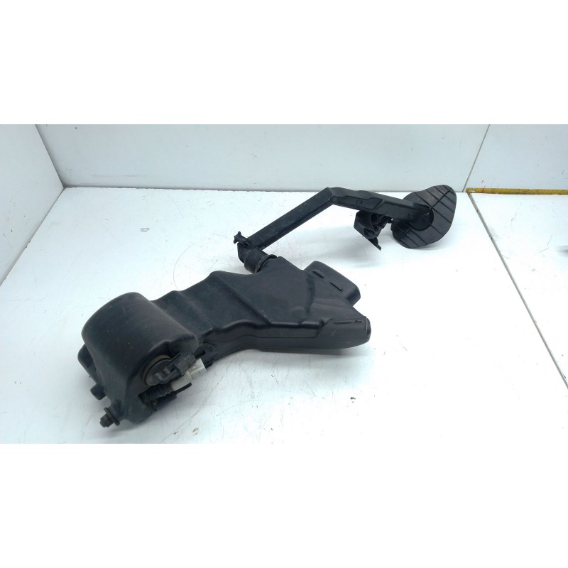 Recambio de deposito limpia para mercedes-benz clase e (w213) e 220 d (213.004) referencia OEM IAM A2058602360  