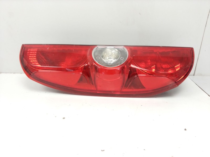 Recambio de piloto trasero izquierdo para opel combo furgoneta/monovolumen (x12) 1.3 cdti (b05) referencia OEM IAM   