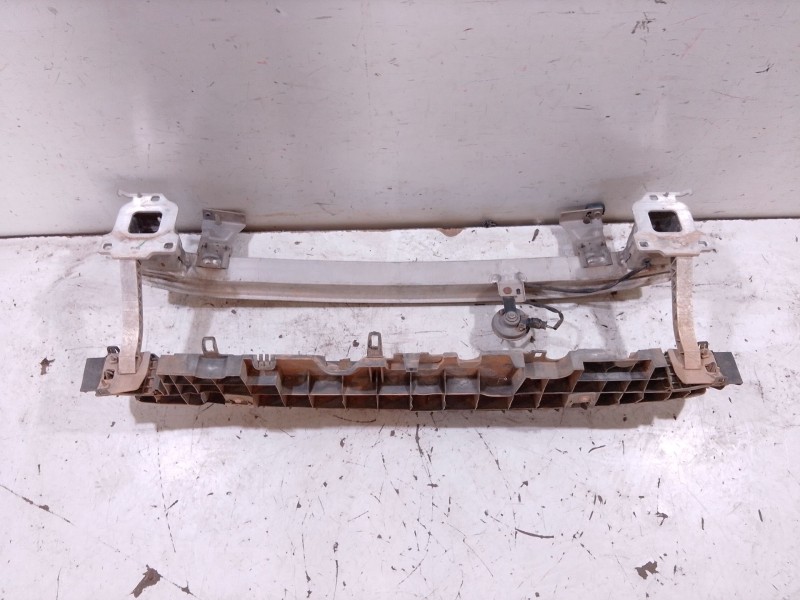 Recambio de refuerzo paragolpes delantero para citroën c4 cactus 1.6 bluehdi 100 referencia OEM IAM   