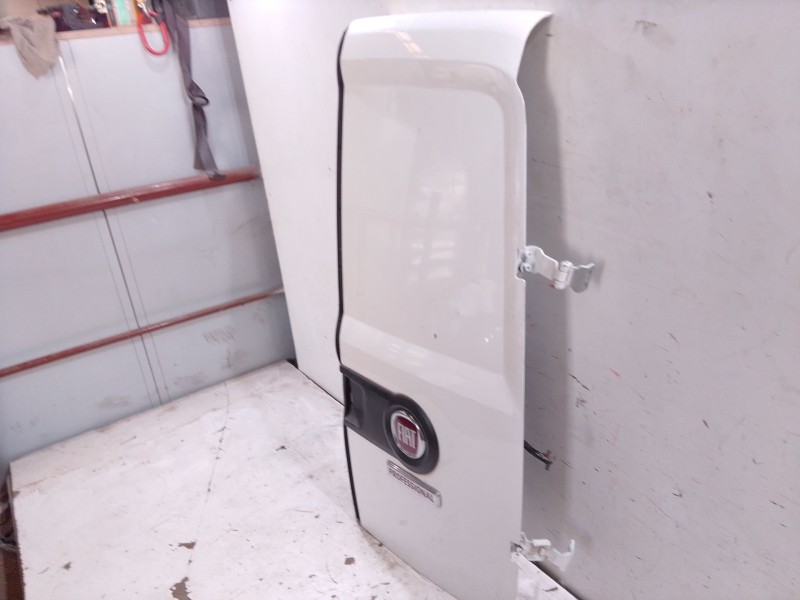 Recambio de puerta trasera derecha carga para fiat doblo cargo (263_) 1.3 d multijet (263wxu1a) referencia OEM IAM   
