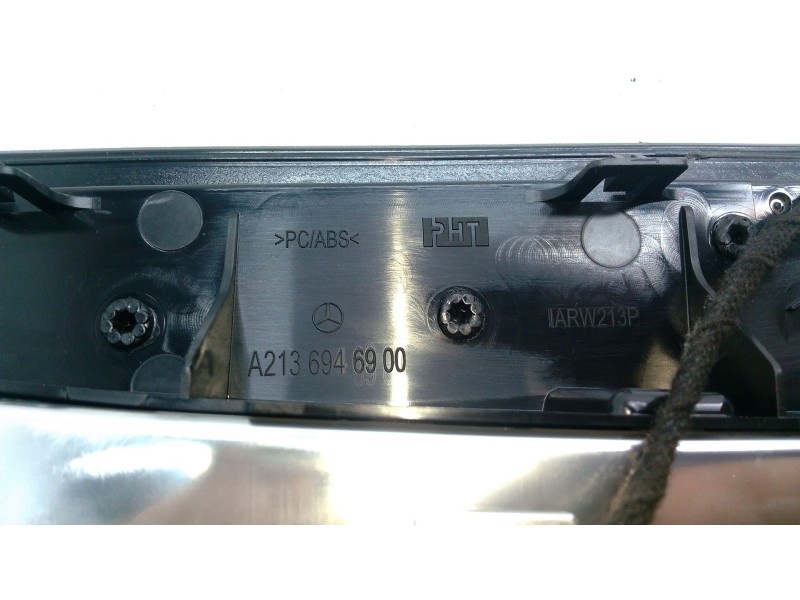 Recambio de luz central de freno para mercedes-benz clase e (w213) e 220 d (213.004) referencia OEM IAM A2136946900  