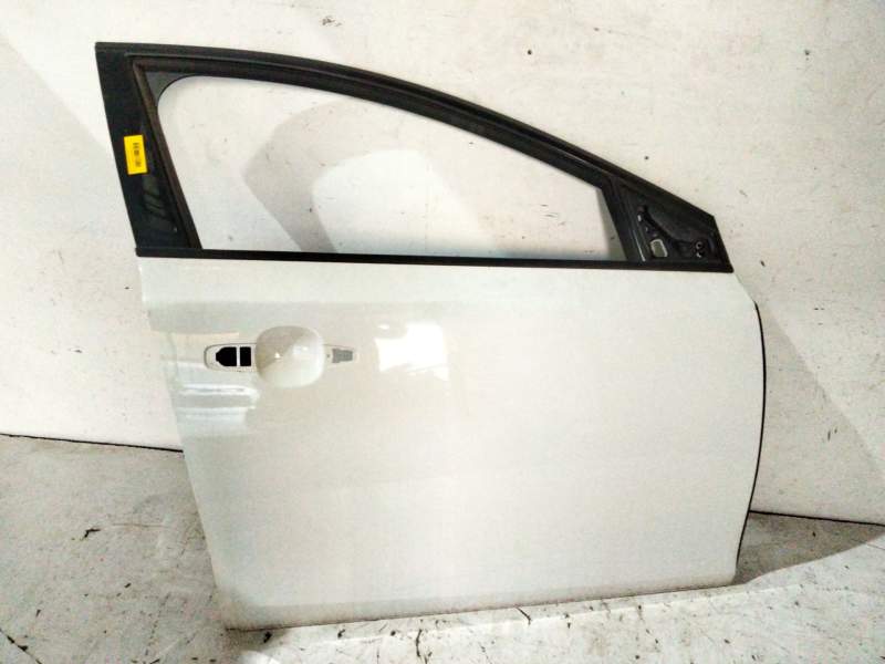 Recambio de puerta delantera derecha para volvo v40 cross country referencia OEM IAM 32321019  