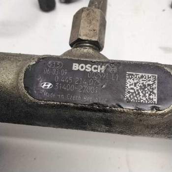 Recambio de rampa inyectora para hyundai elantra referencia OEM IAM 0445214075  125539