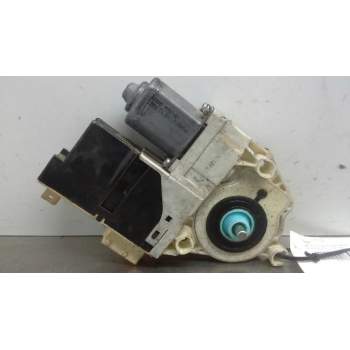 MOTOR ELEVALUNAS DELANTERO DERECHO 996388102 