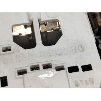 Recambio de luz interior para toyota auris referencia OEM IAM 8125005030  