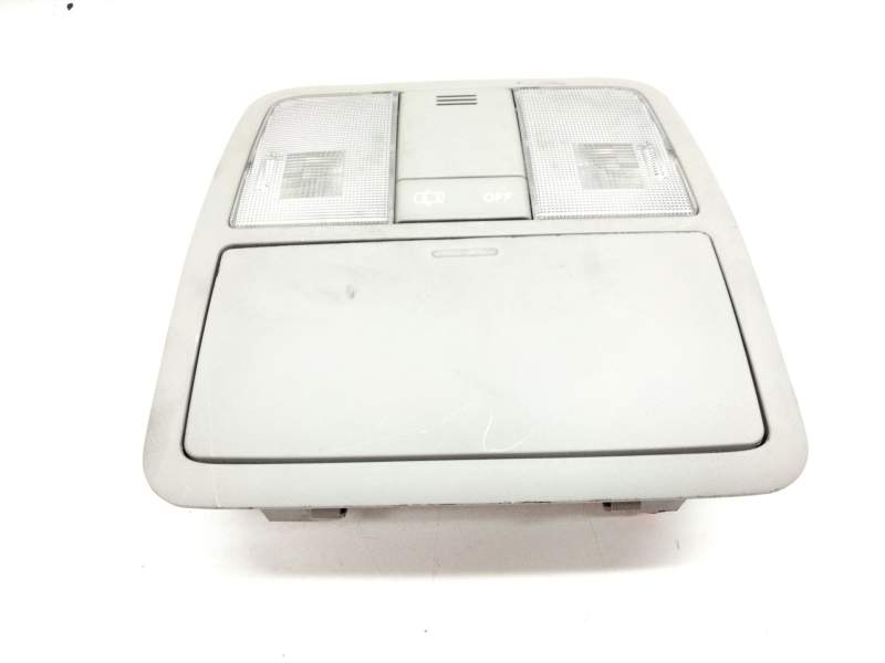 Recambio de luz interior para toyota auris referencia OEM IAM 8126002480AD  