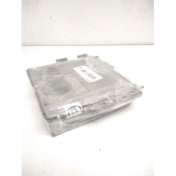 Recambio de centralita motor uce para citroën xantia berlina 1.6 referencia OEM IAM 9624537980 IAW8P13 16240134
