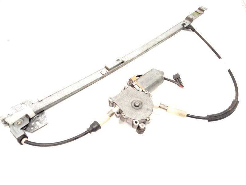 Recambio de elevalunas delantero derecho para volkswagen t4 bus (mod. 1991) caravelle referencia OEM IAM 701837502B  