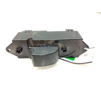 MANDO ELEVALUNAS DELANTERO IZQUIERDO 8608A061 