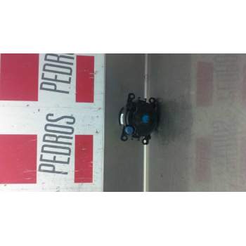 Recambio de faro antiniebla derecho para renault maxity referencia OEM IAM 2N11-15201-AB VALEO 89204894