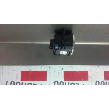 Recambio de faro antiniebla derecho para renault maxity referencia OEM IAM 2N11-15201-AB VALEO 89204894