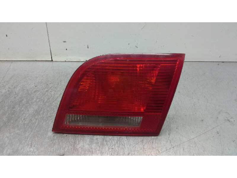 Recambio de piloto trasero derecho porton para audi a3 sportback (8p) referencia OEM IAM 8P4945093 277602 