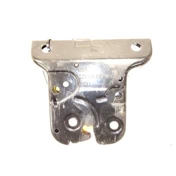 CERRADURA MALETERO / PORTON 8P3827505 