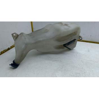 Recambio de deposito limpia para iveco daily v furgoneta 29s13, 29l13, 35c13, 35s13, 40c13, 40s13 referencia OEM IAM 3801898  