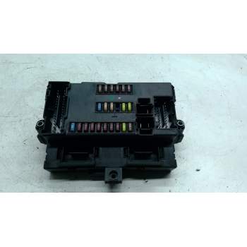 Recambio de caja fusibles para iveco daily v furgoneta 29s13, 29l13, 35c13, 35s13, 40c13, 40s13 referencia OEM IAM 5801639038  