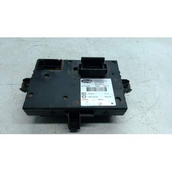 Recambio de caja fusibles para iveco daily v furgoneta 29s13, 29l13, 35c13, 35s13, 40c13, 40s13 referencia OEM IAM 5801639038  