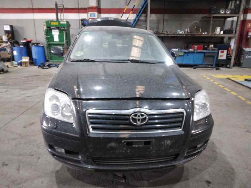 toyota avensis berlina (t25) del año 2006