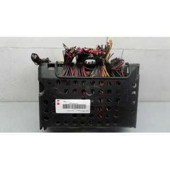 Recambio de caja fusibles para opel zafira a elegance referencia OEM IAM 6238019  