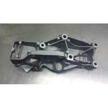 Recambio de soporte alternador para renault trafic combi (ab 4.01) 2.0 dci diesel cat referencia OEM IAM 117109477R  