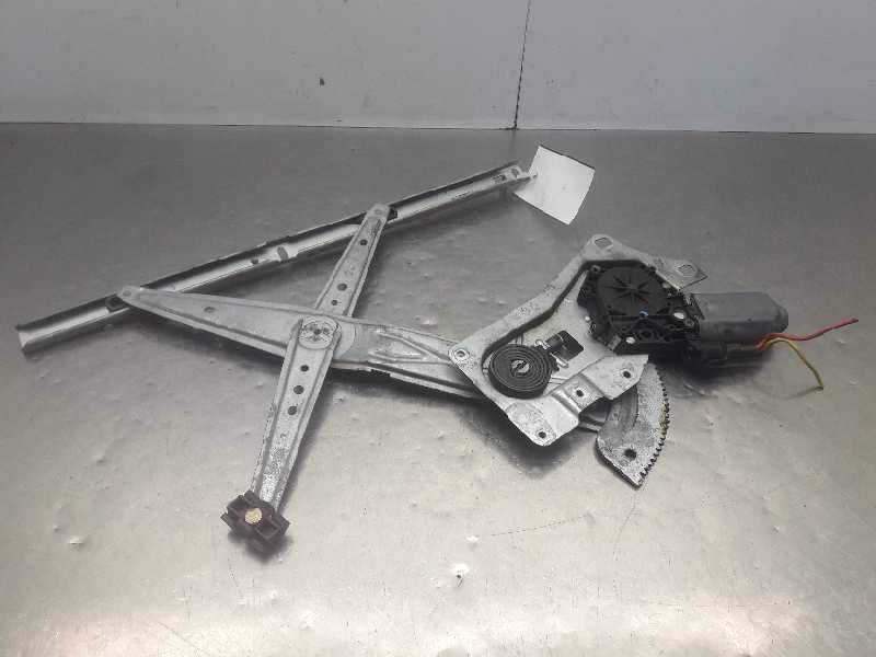 Recambio de elevalunas delantero derecho para renault laguna (b56) 1.8 rn (b56b) referencia OEM IAM 7701367640  