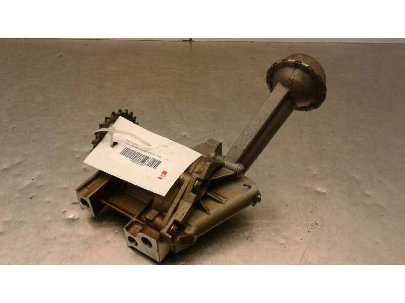 Recambio de bomba aceite para renault megane ii classic berlina 1.6 16v referencia OEM IAM 7700600532  