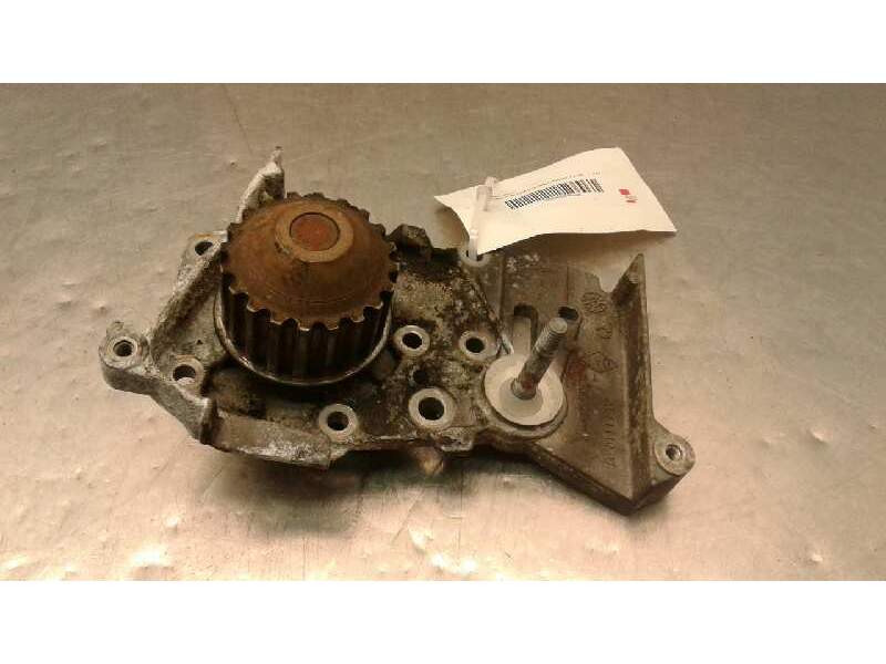 Recambio de bomba agua para renault megane ii classic berlina 1.6 16v referencia OEM IAM 8200428447  