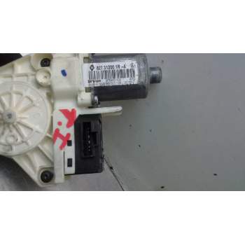 Recambio de elevalunas trasero izquierdo para renault laguna iii expression tomtom referencia OEM IAM 827010001R  
