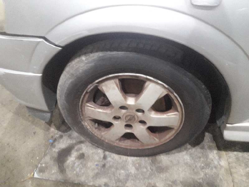 opel astra g berlina del año 2000