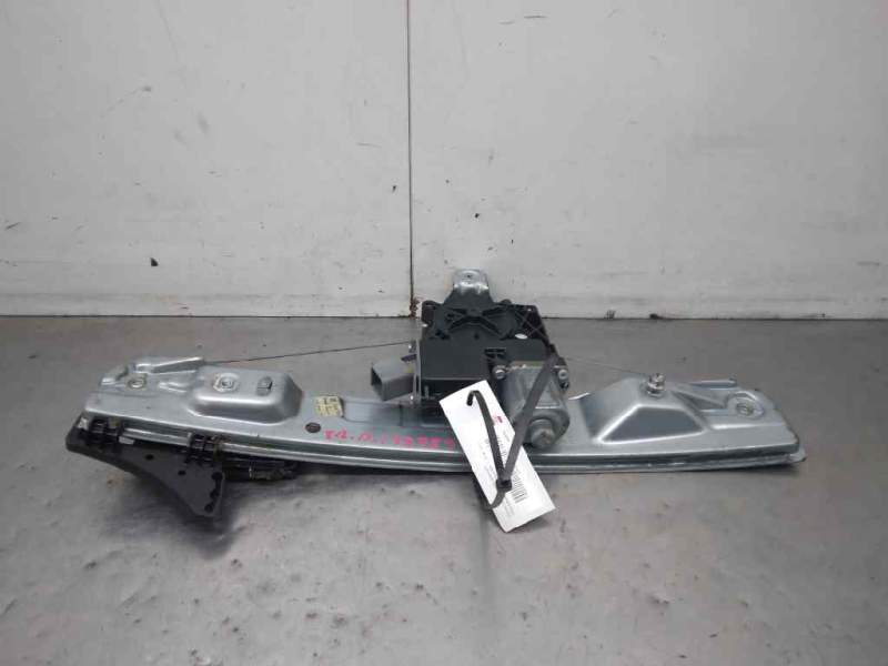Recambio de elevalunas trasero derecho para opel insignia berlina sport 4x4 referencia OEM IAM 910280103  