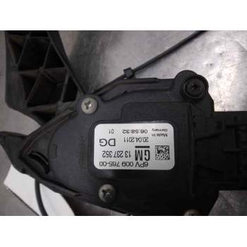 Recambio de pedal acelerador para opel insignia berlina sport 4x4 referencia OEM IAM 13237352  