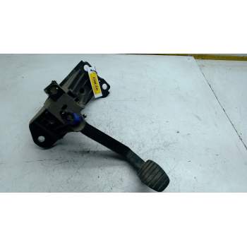 PEDAL EMBRAGUE 465105948R 